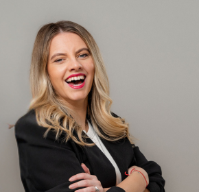 Laura Kurz von Press Success