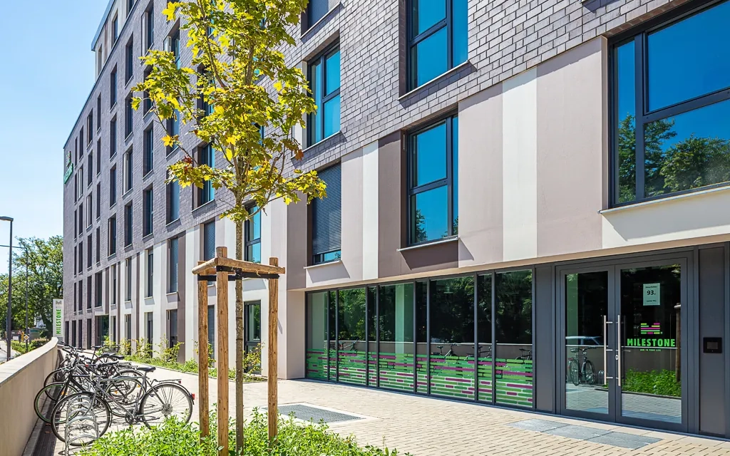 Front eines Studentenwohnheims, umgesetztes Projekt