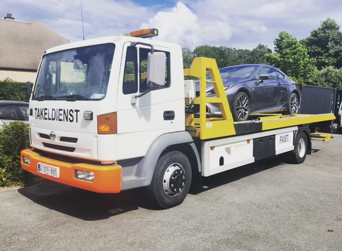 Nissan Takelwagen