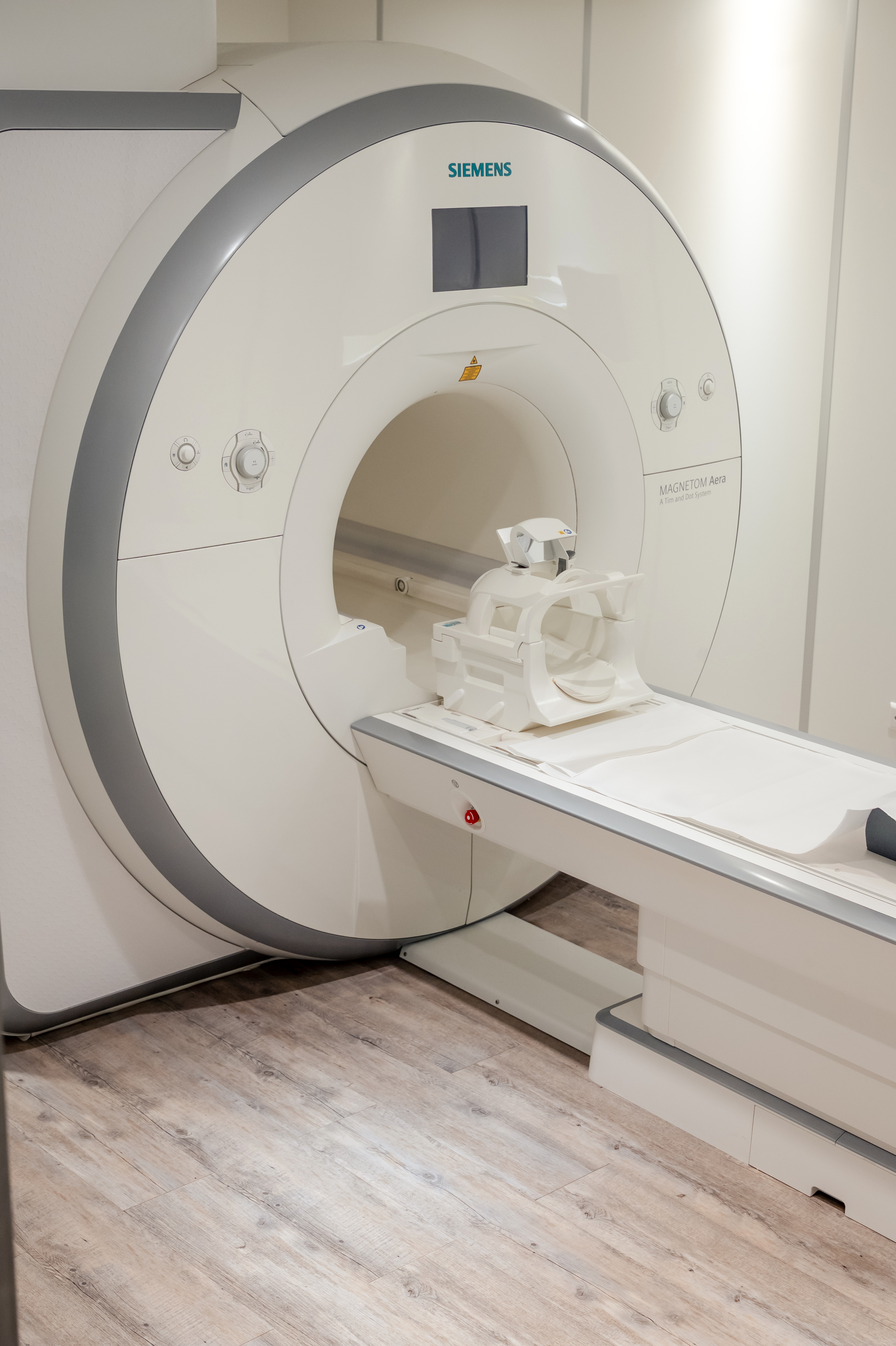 Modernes MRT-Gerät in der Radiologie Freising