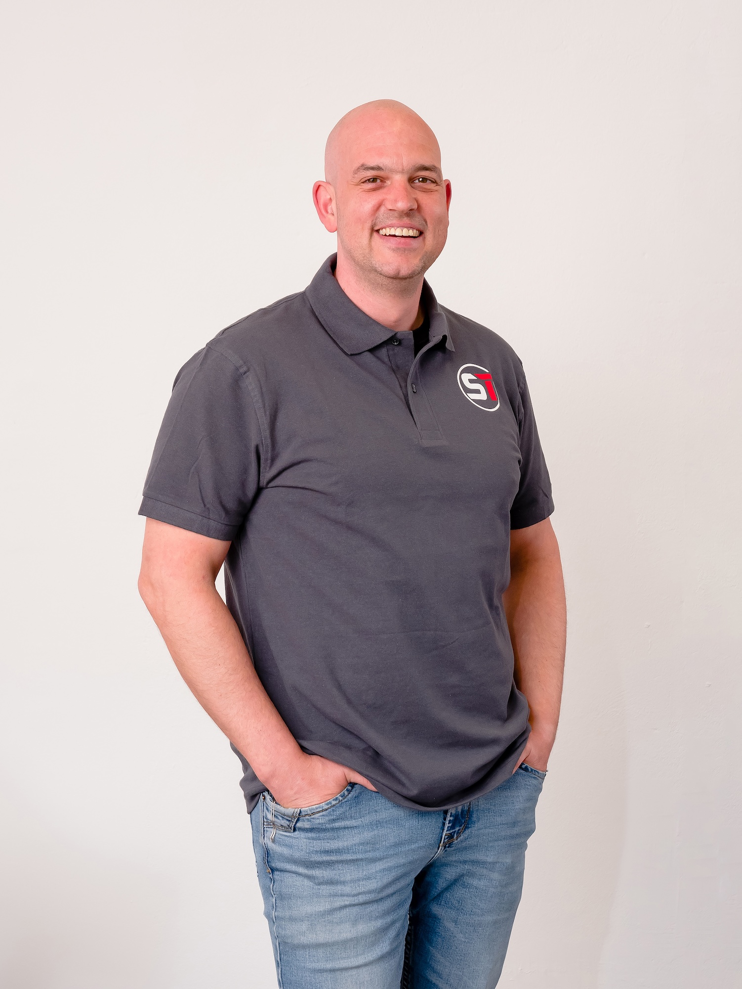 Arne Volkmann von SCHUFRATEC GmbH – Fortbildung für Absturzsicherung, Erste Hilfe und Brandschutz