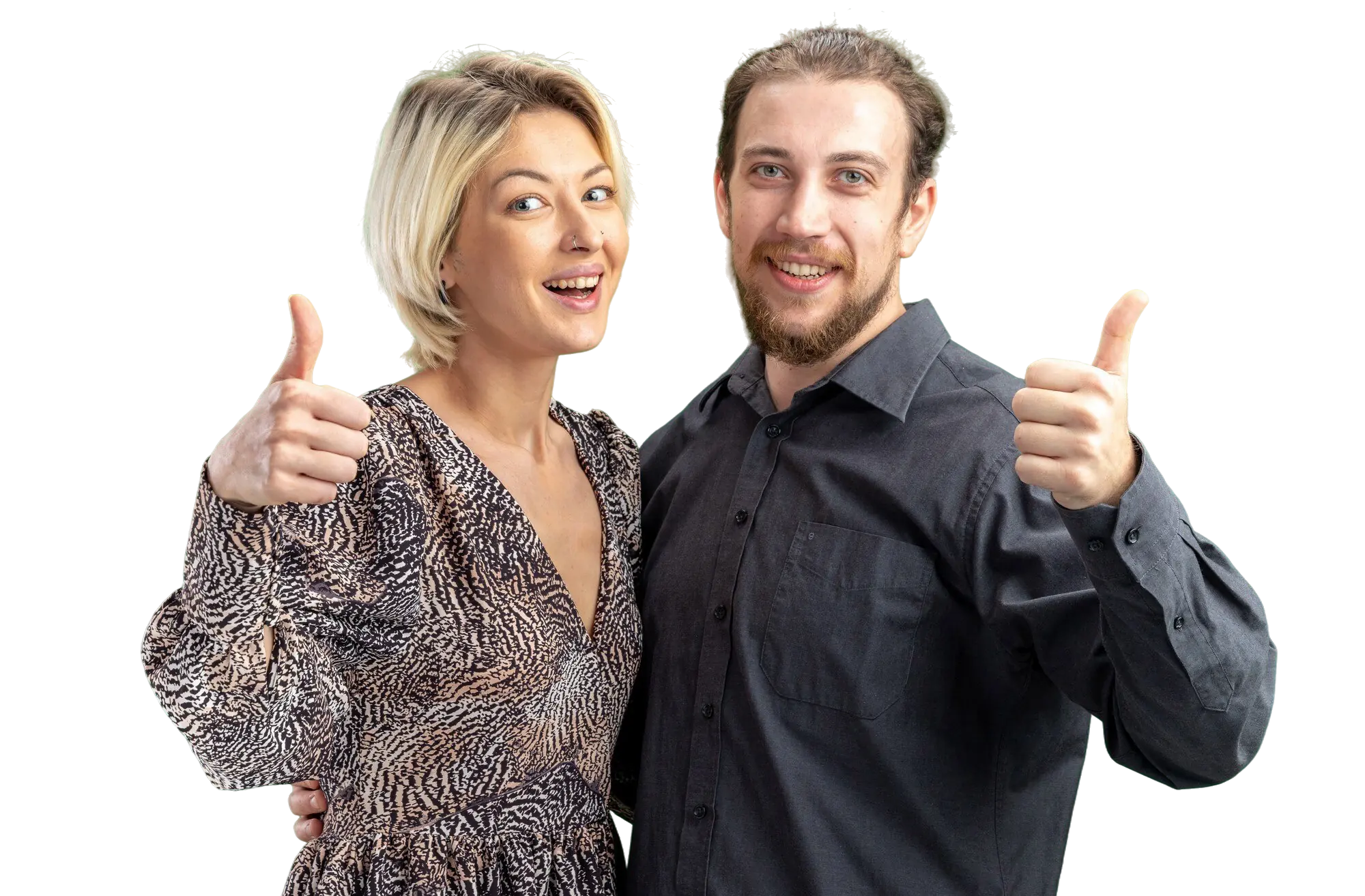 Frau und Mann zeigen Daumen hoch und lächeln