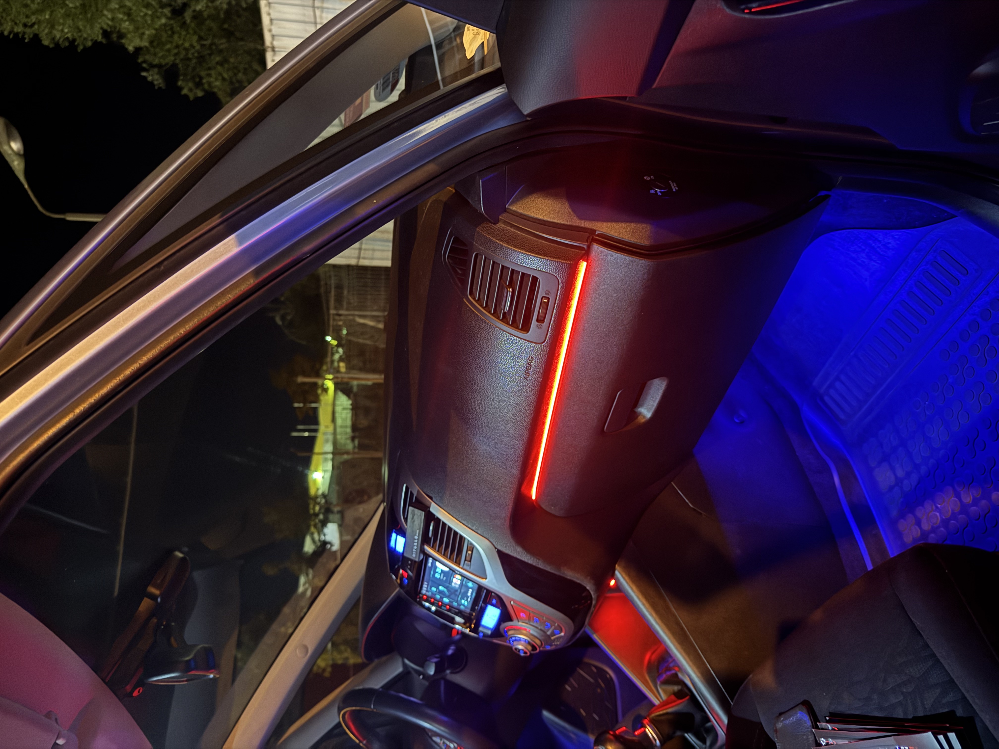 Ambientebeleuchtung von Deadperformance Berlin im VW-Arteon