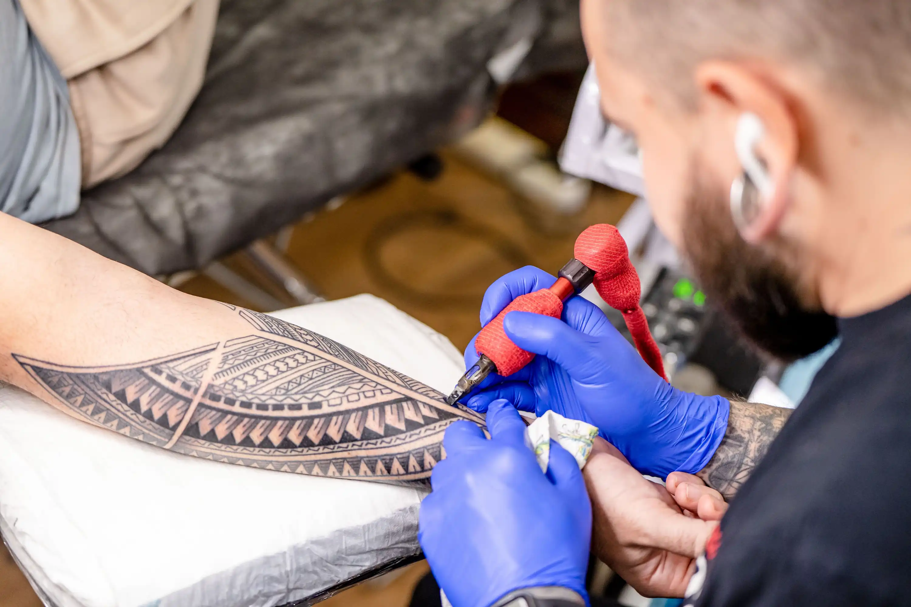Tattoo im Māori Style bei BLACKLINE STUDIOS