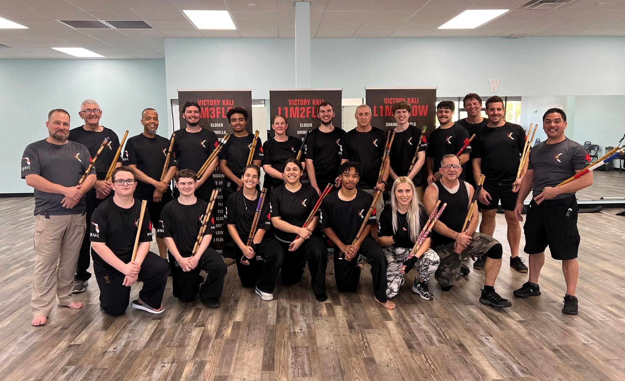 Students and instructors gather at a Kali seminar.