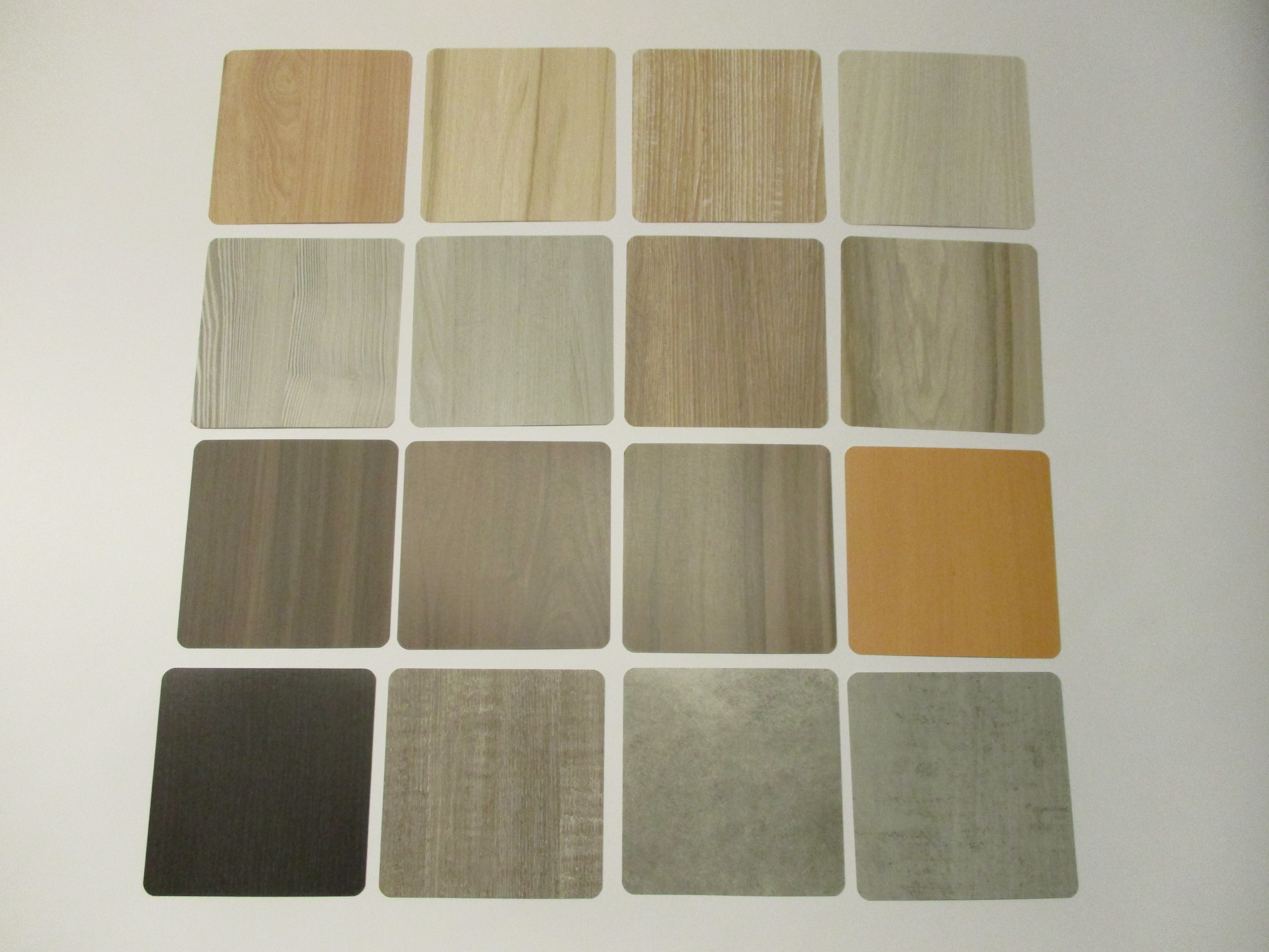 Auswahl an Folien für eine MÖbelfolierung