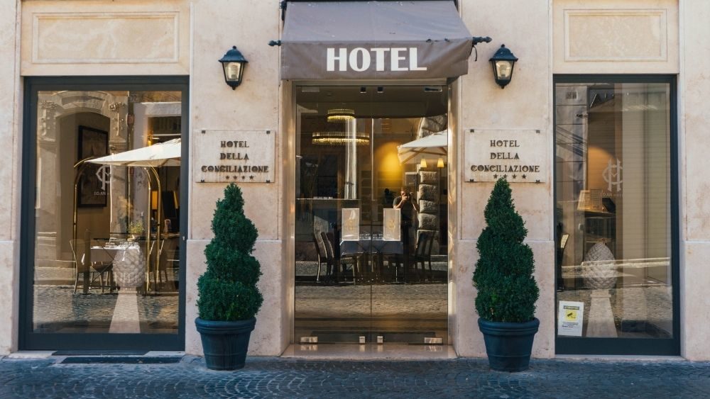 Kombi Kargo West  Int. Spedition & Logistik GmbH Salzburg - Hotel und Gastronomie