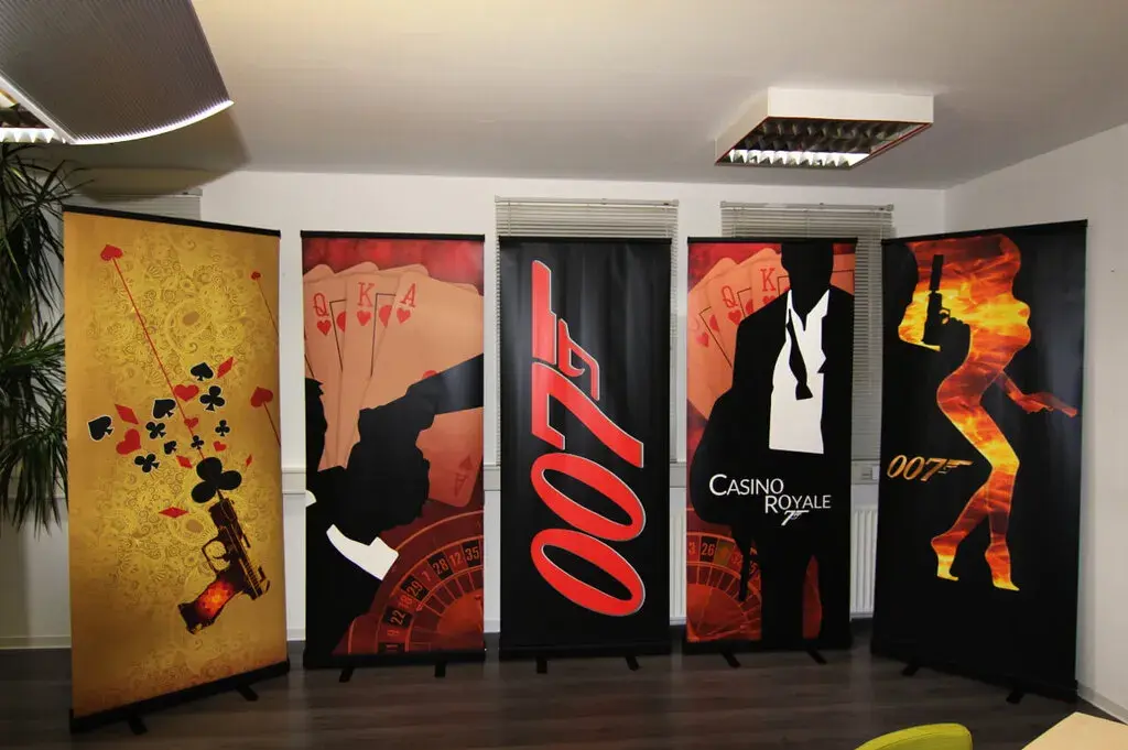 James-Bond-Themendekorationswände mit 007-Motiven – Casino-Royale-Mottoabend 