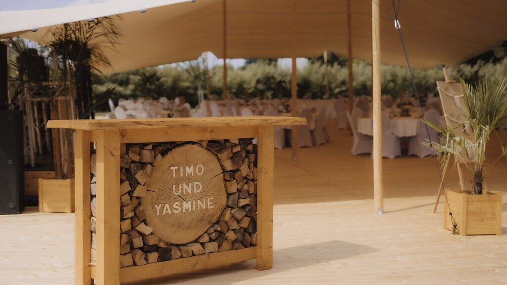 Stretchzelt für Event in beige mit Empfang