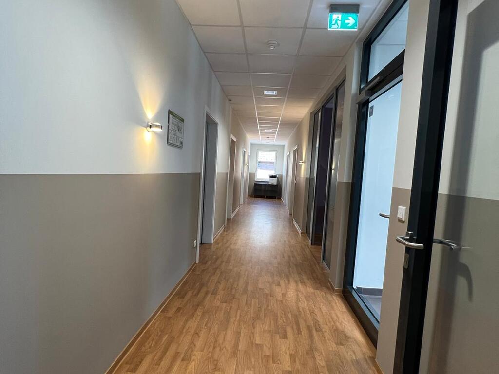 Neu verlegter Boden in Flur