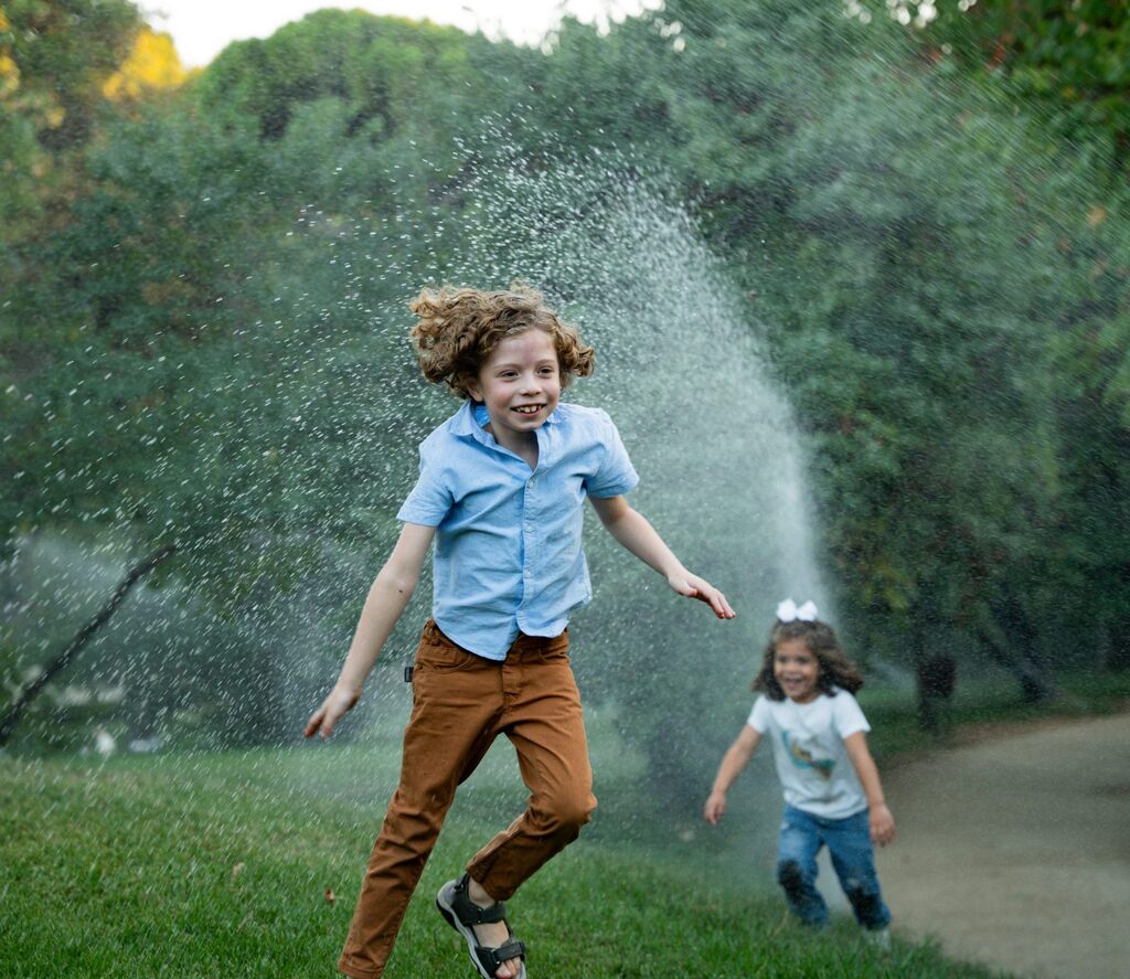 Kinder-Fotoshooting im Freien – Outdoor Familienfotos