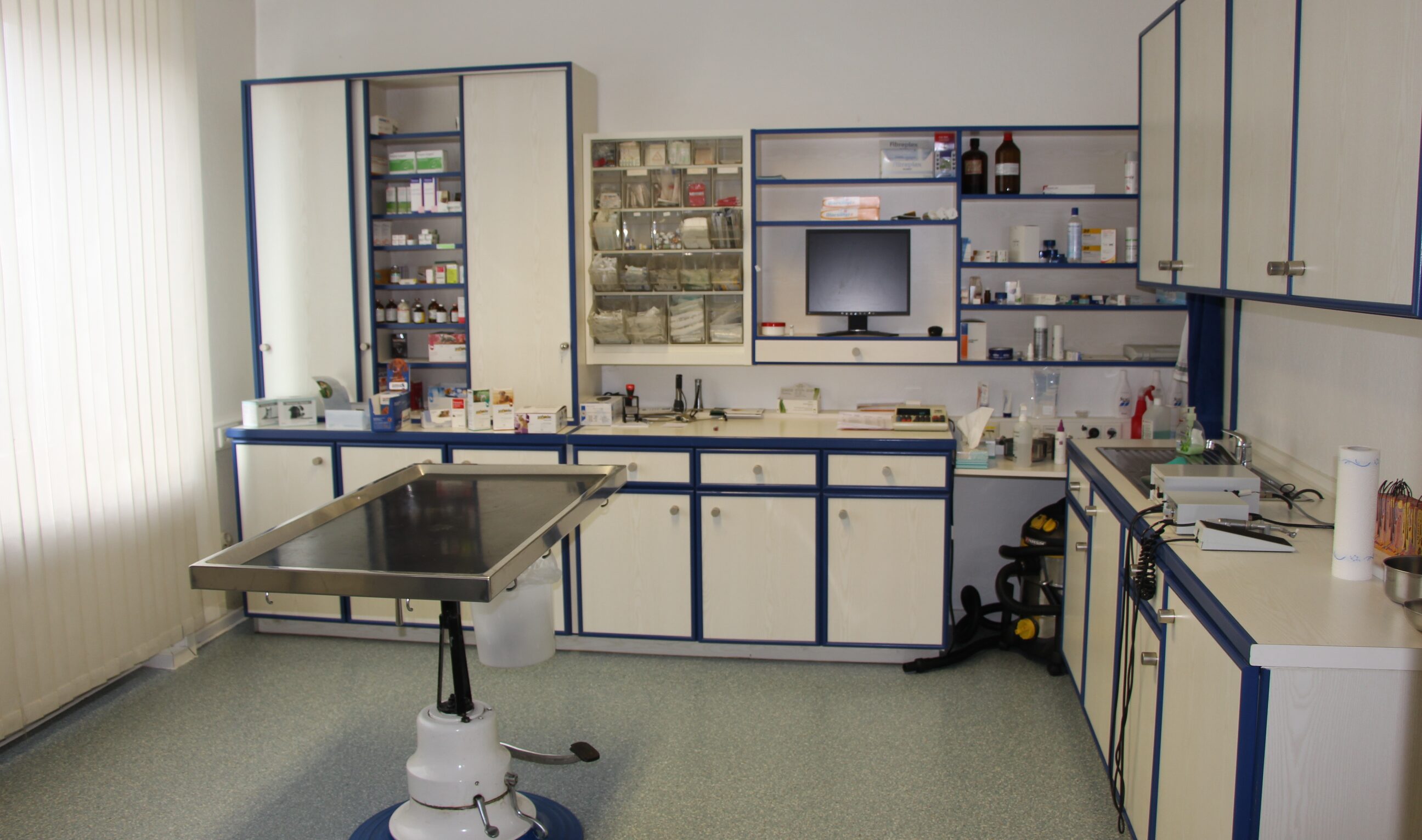 Behandlungszimmer Tierarzt Bruckhaus