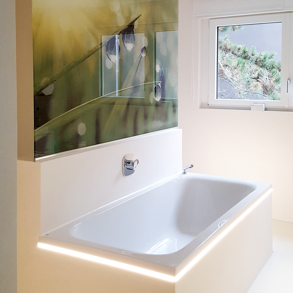 Wohlfühlbad hell mit Fotowand, SHT Haustechnik, Ditzingen