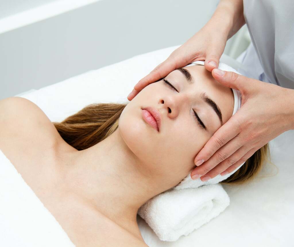 Hydrofacial- AquaShineTherapie