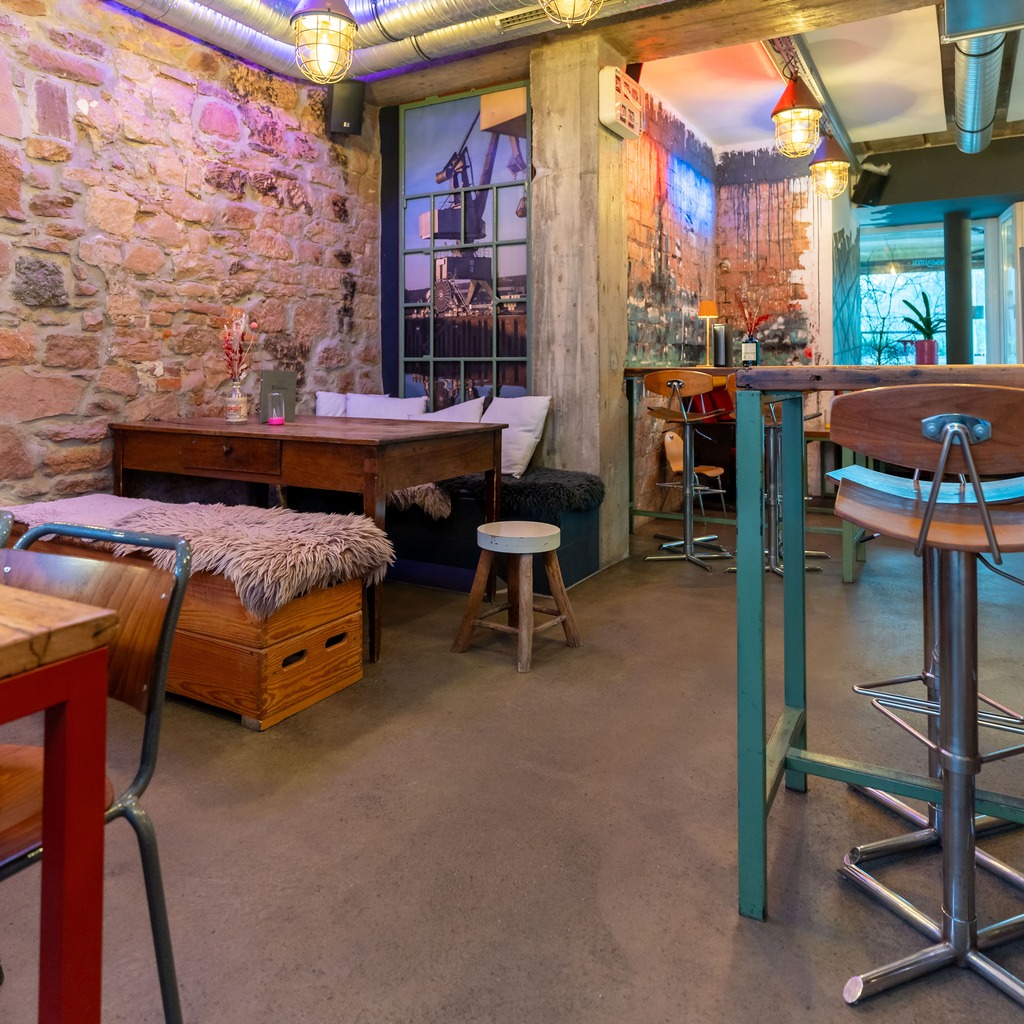 Sichtestrich im Café Human in Aschaffenburg