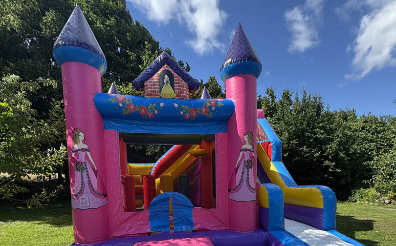 Prinzessinnen-Schloss mit Rutsche