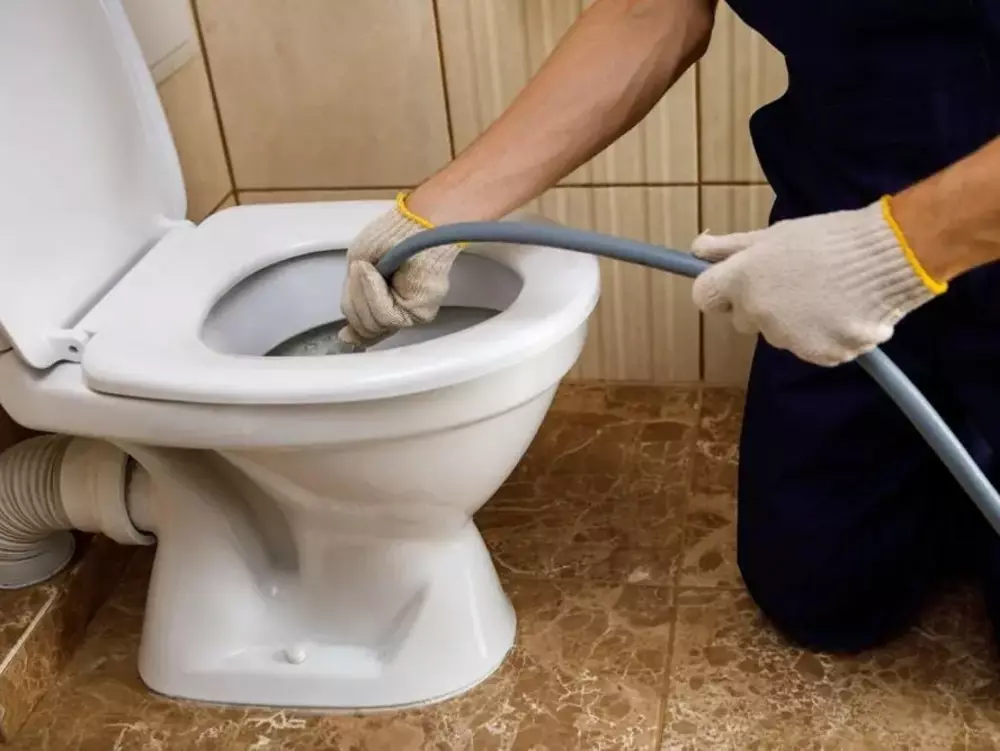 plumber in lancaster to fix a toilet