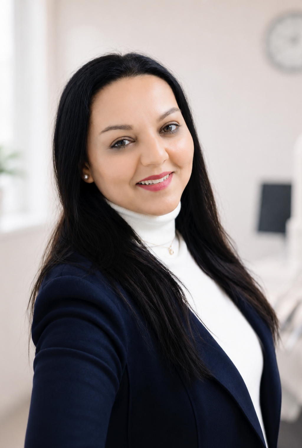 Portrait Maria Mirsai, Zahnärztin St. Ingbert und Praxisinhaberin