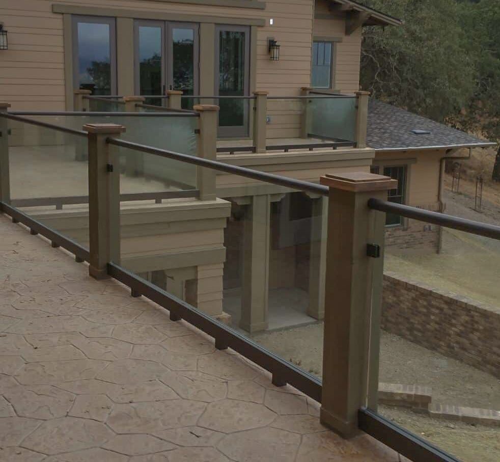 Custom fabricated glass on  residential balcony railing