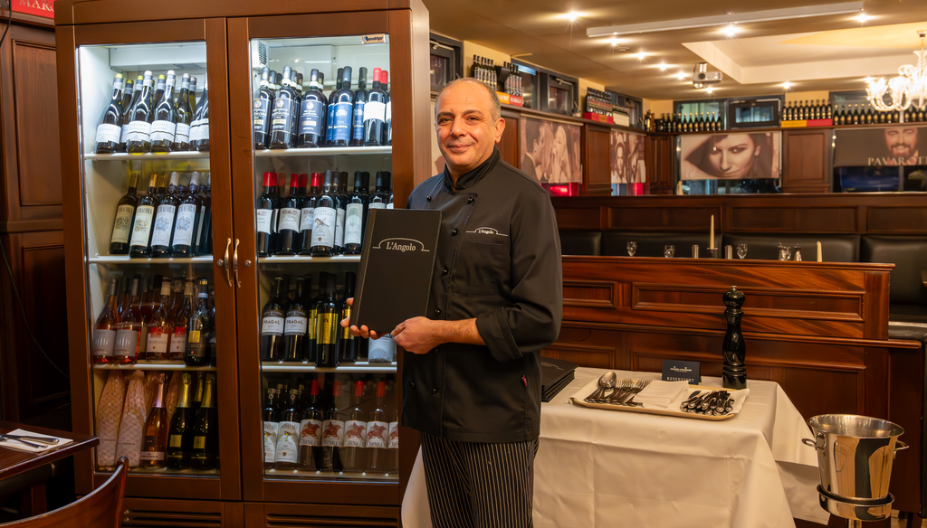 Inhaber Emanuele Petrelli - L'Angelo