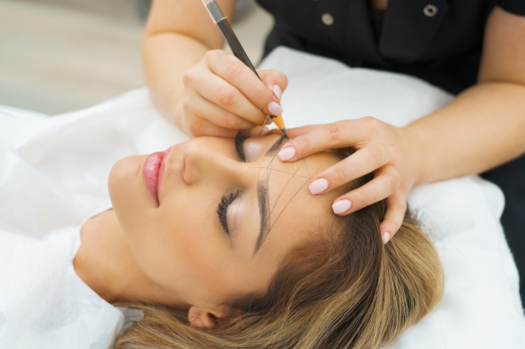 Microblading & Powder Brows