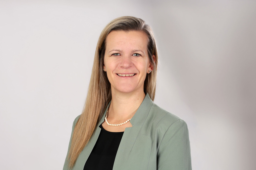 Angela Fieglr, Curvéer Immobilien, Immobilienvermarktung