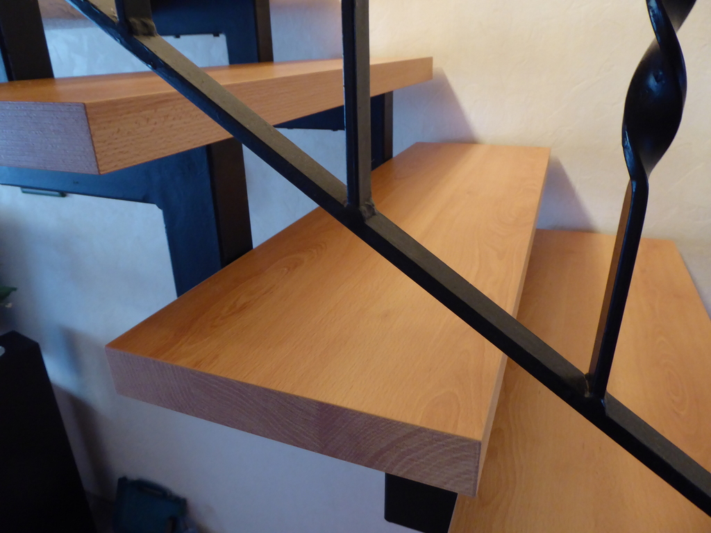 Blockstufe aus Buche nach der Renovierung