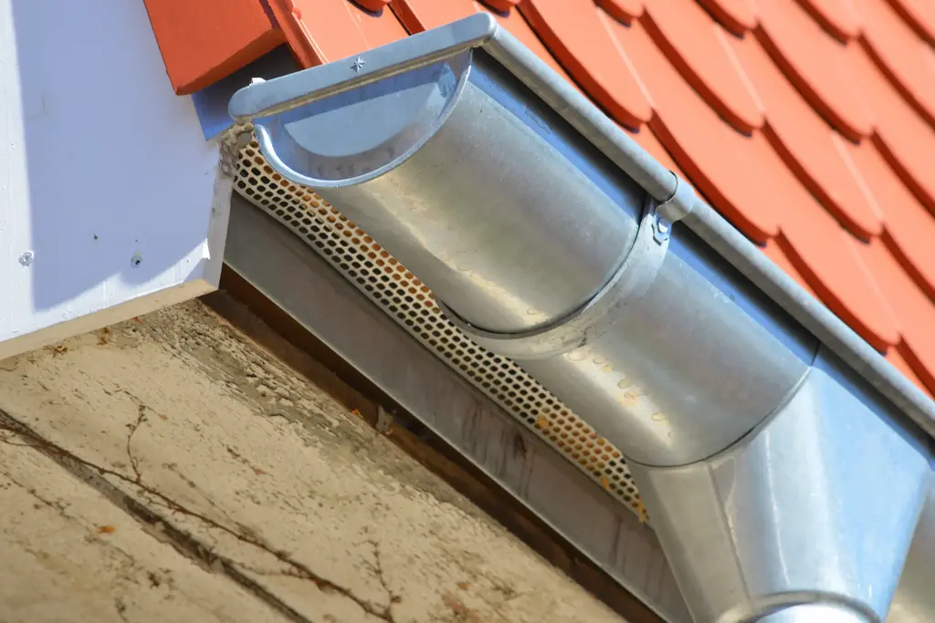 Arbeiten mit LKW. KRAN