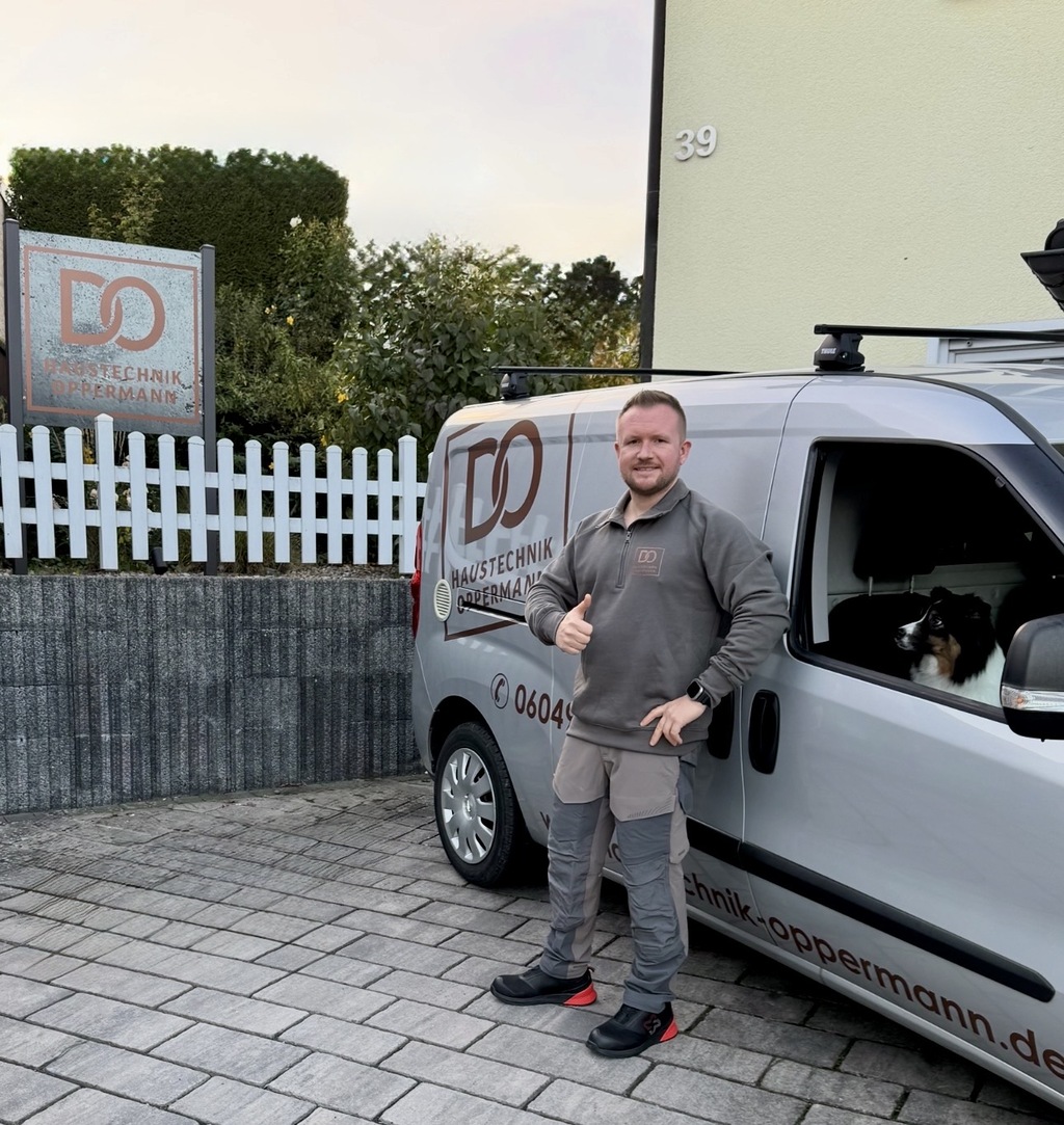 Servicefahrzeug von Haustechnik Oppermann für Heizungs- und Sanitär-Notdienst
