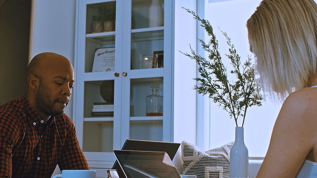 On‑Set Direction image: “Director guiding film crew with camera and lighting on set.”