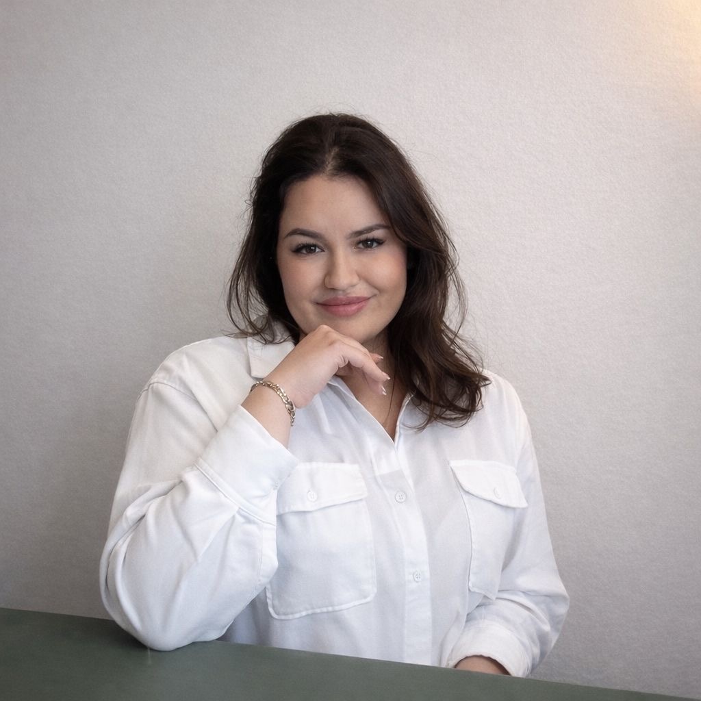 Portraitfoto von medizinischer Fußpflegerin Frau Kashirina  in Hamburg Schnelsen