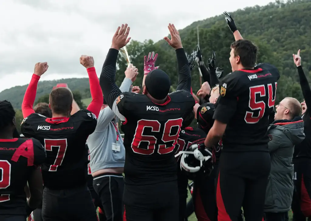 Lokales Football-Team, gesponsert von der WSD Security