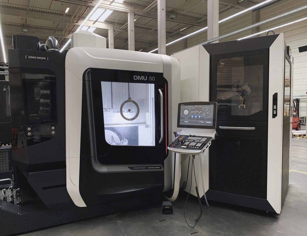 Neues Maschinenkonzept mit Automatisierungszelle