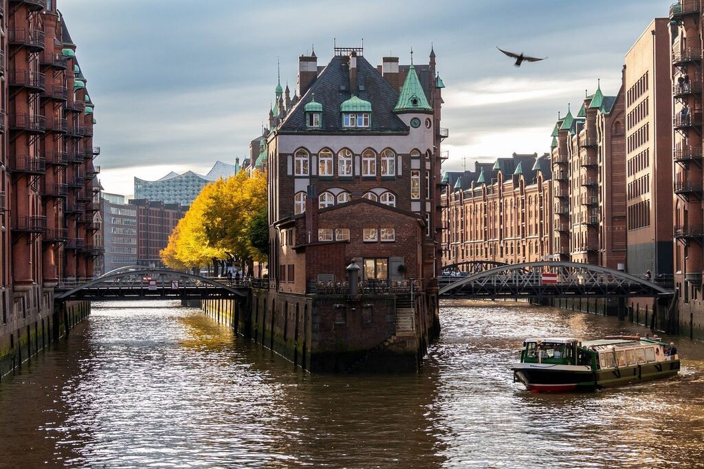 Clipper Boardinghouses -  Hamburg Holzhafen - sightseeing