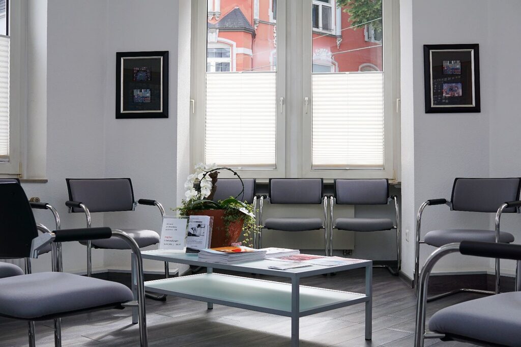 Wartezimmer der Praxis Dr. Dufas
