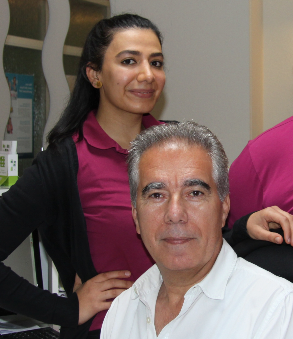 Frauenarzt Mohammad Zadeh und sein Team 