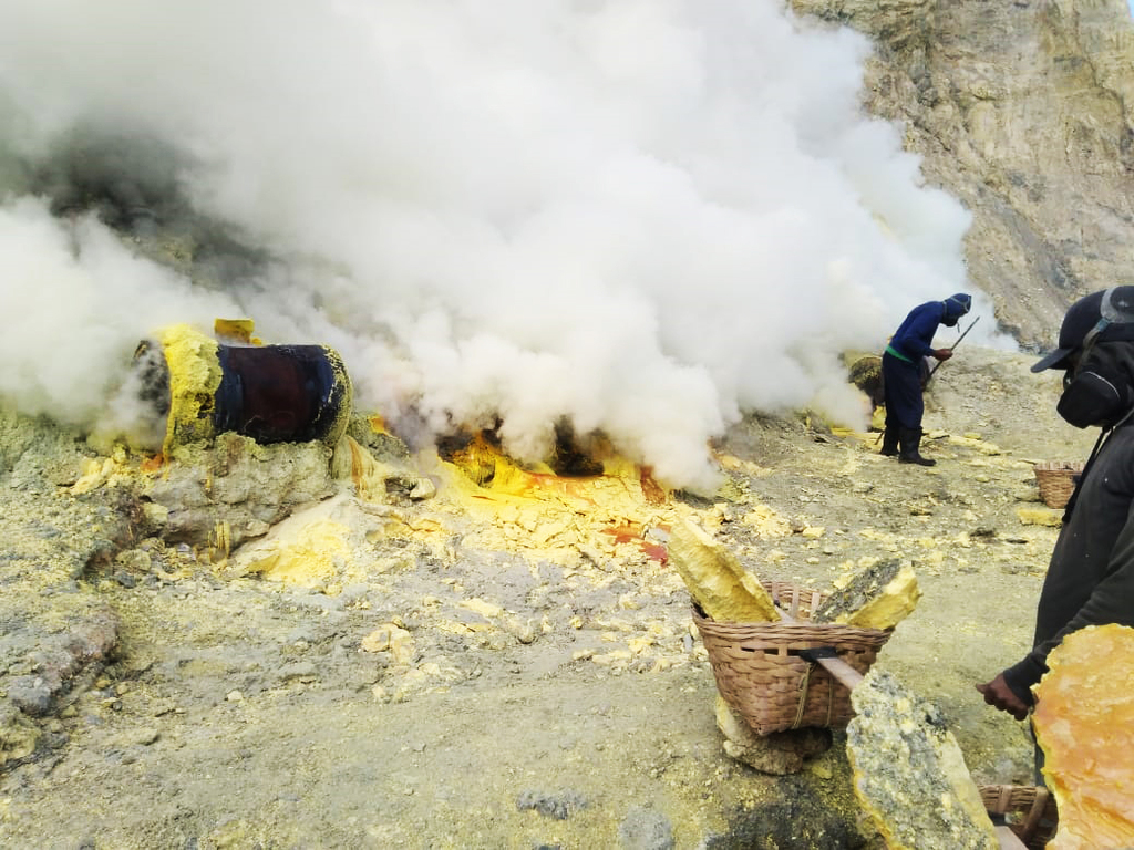 Solfatara (Pawon) Belerang Ijen PT. Candi Ngrimbi