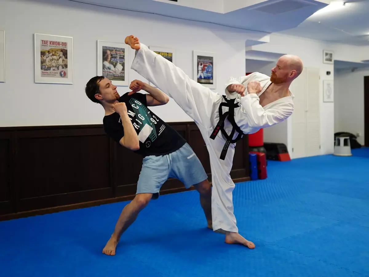 Kickbosen und Taekwondo in Jena und Weimar - Kick von Großmeister Axel Schulze