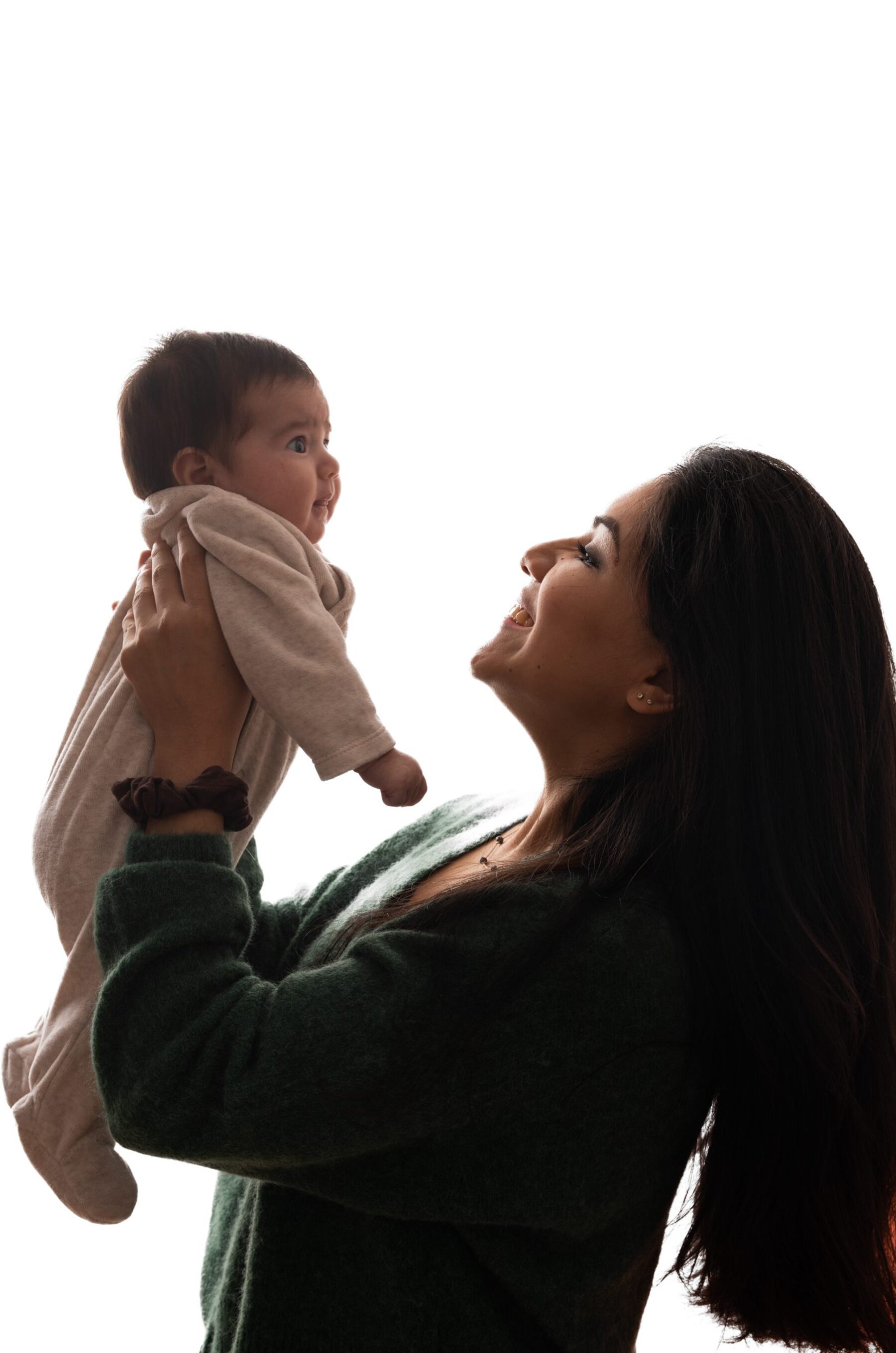 Emotionale Babybauch- Newborn und Familienfotografie in Berlin