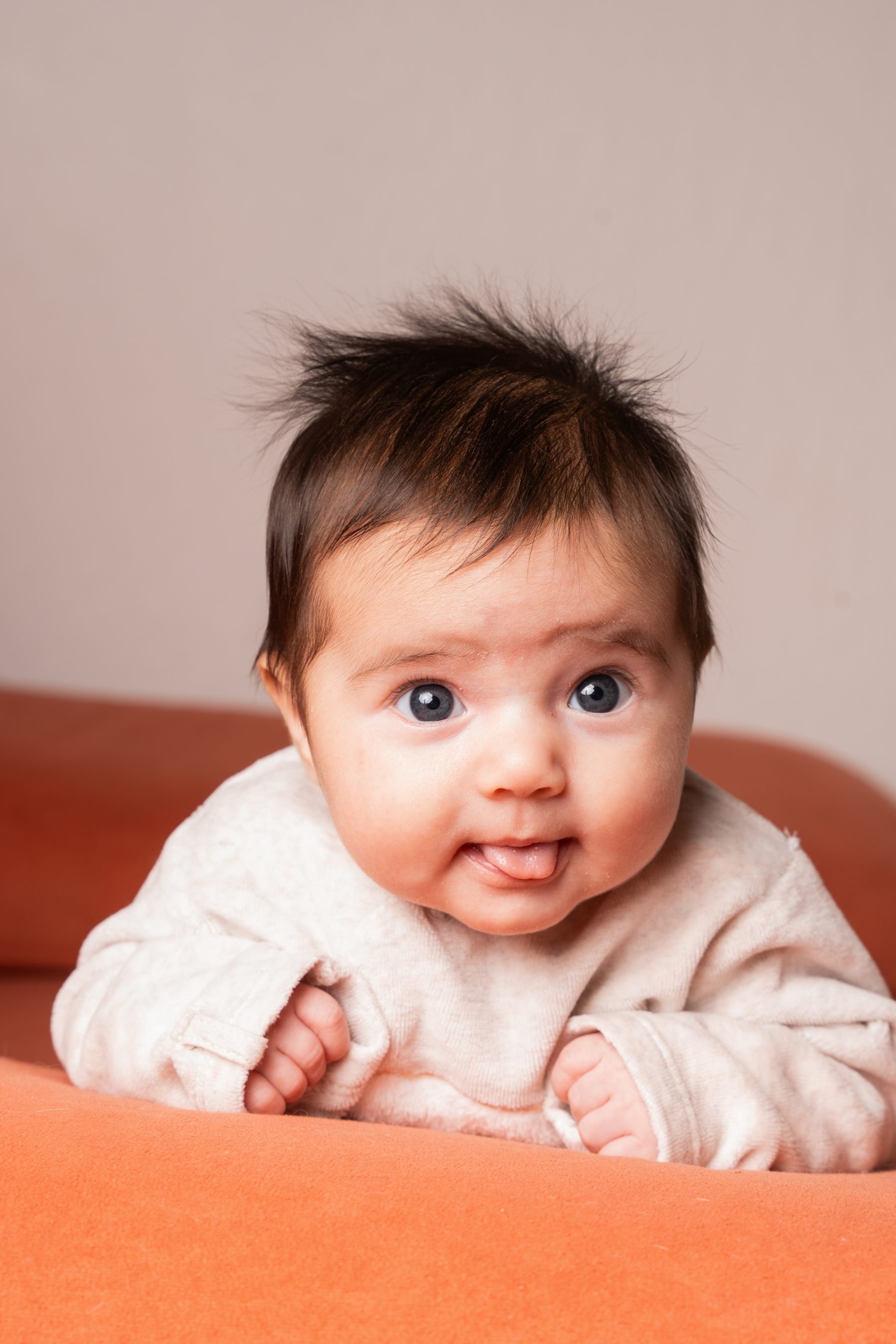 Professionelle Babyfotografie – Neugeborenen-Fotoshooting und Familienfotos in Berlin-Germany