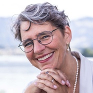 Savina Tilmann Traumatherapeutin & Dozentin