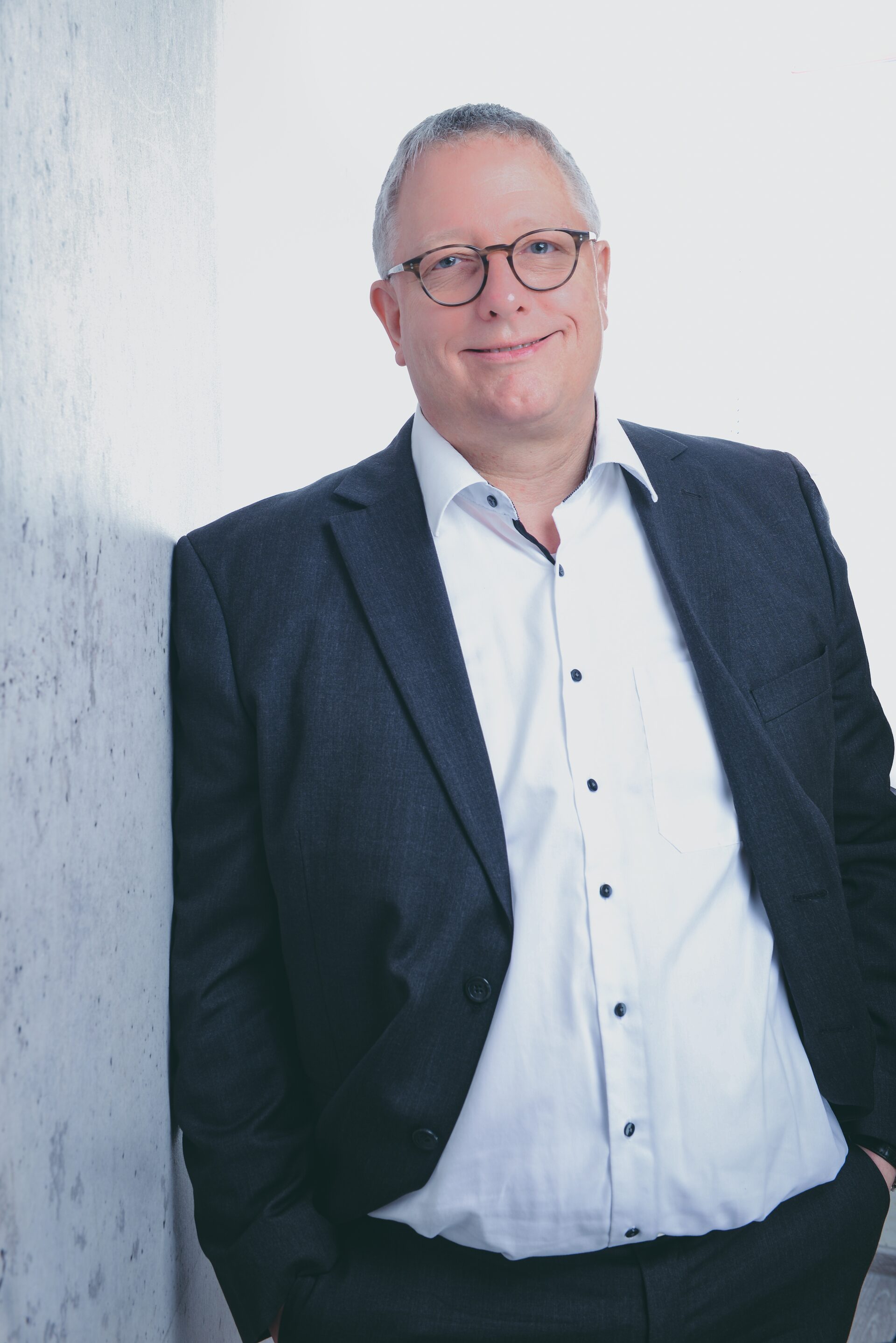 Dr. Bernd-Christoph Schulze - CO-FOUNDER & MANAGING DIRECTOR