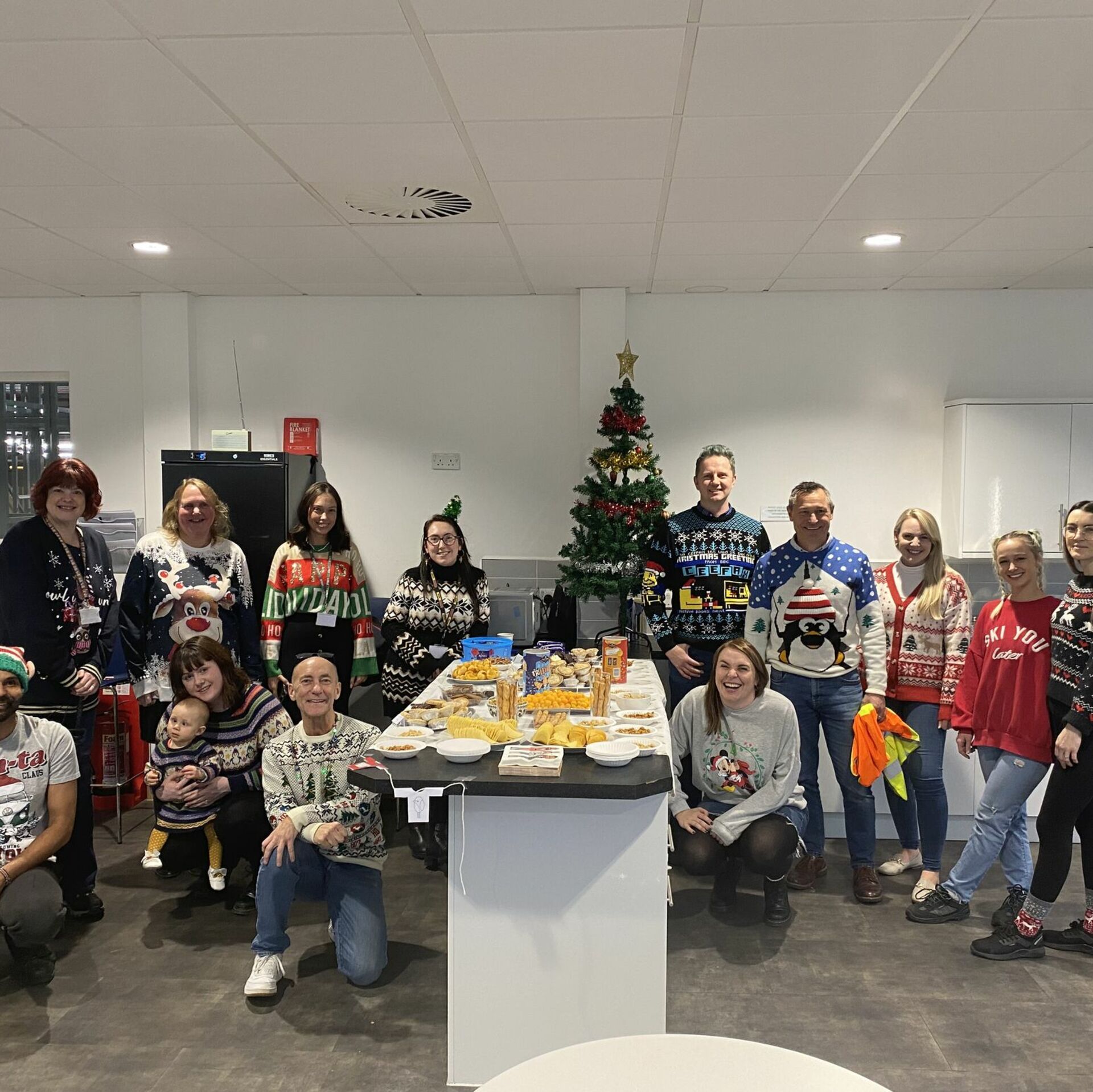 🤶🏻🎄 Our team took part in Save the Children UK Christmas Jumper Day! The jumpers were amazing, and we're thrilled to announce that we've already raised over £120. Donations are still coming in! ❄️🎅🏻