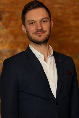 Webmaster
Roman Valant