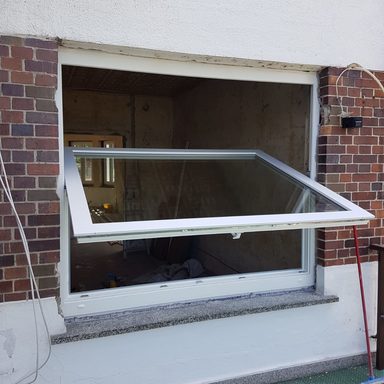 Kunststoff- Schwingfenster