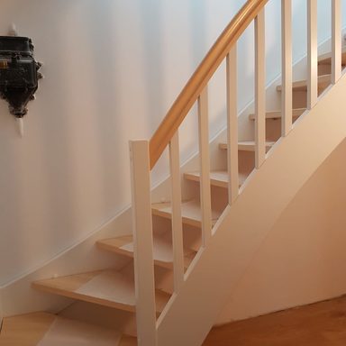 Vollholztreppe Kiefer / 2 farbig, Babelsberg