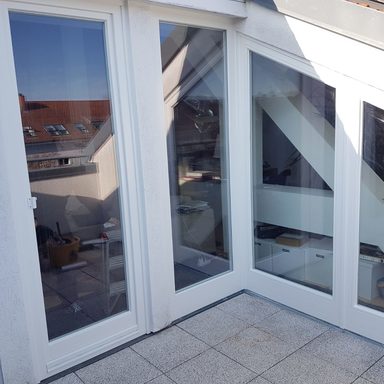 Holzfenster auf Dachterrasse / Kollwitzstraße