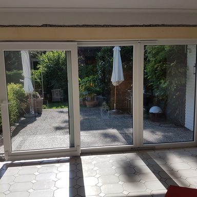 PSK- Schiebetür mit Aufsatz- Rollladen