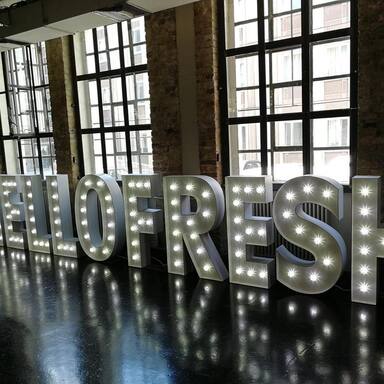 Eventdekoration Leuchtbuchstaben Hello Fresh