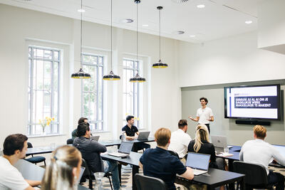 PromptGorillas Lars van Gils